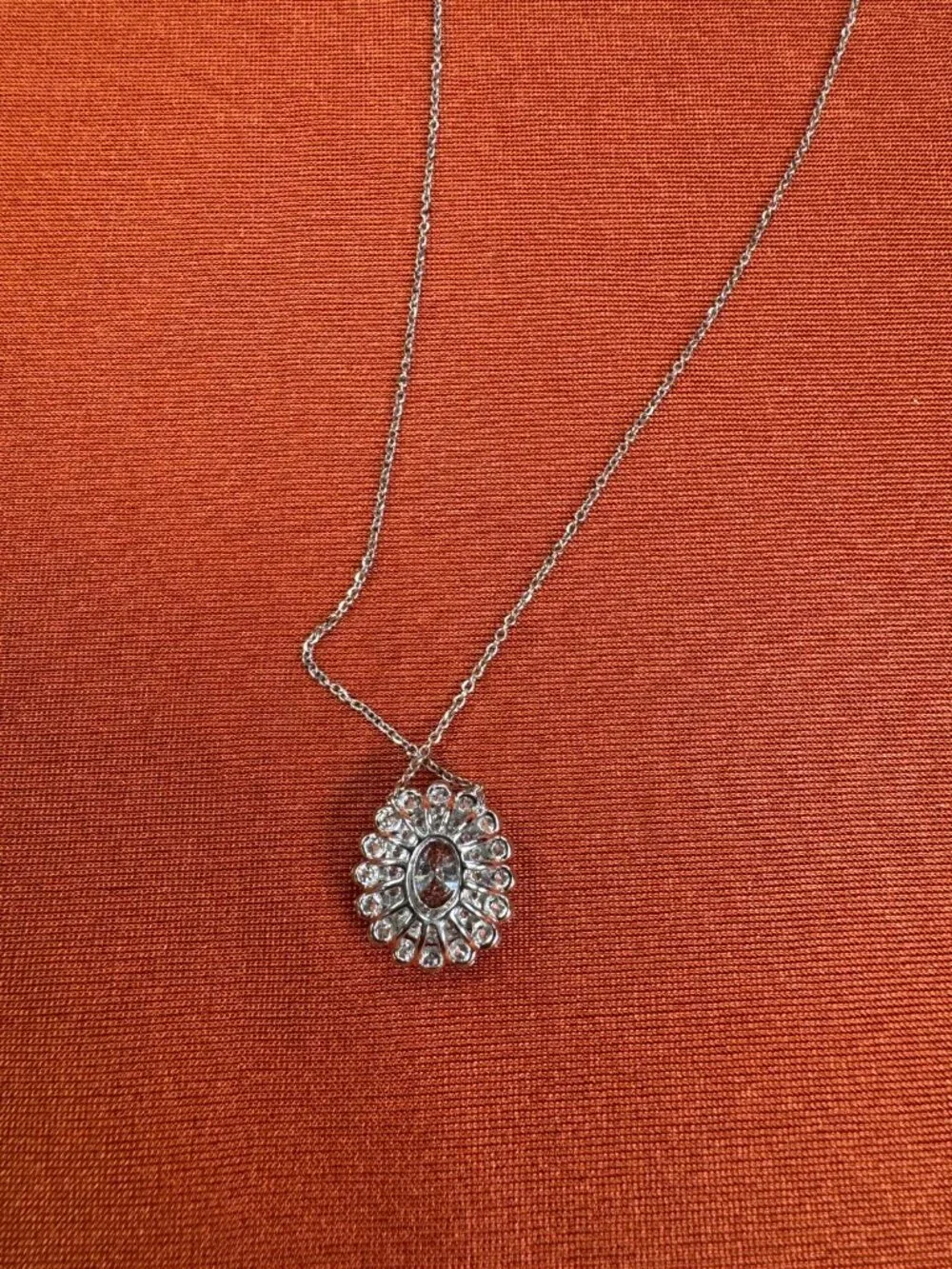 Pendent Necklace 14k White Gold with Oval Shaped Diamonds